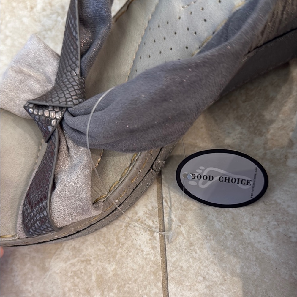 Gray Wedge Sandals - Picture 5 of 6